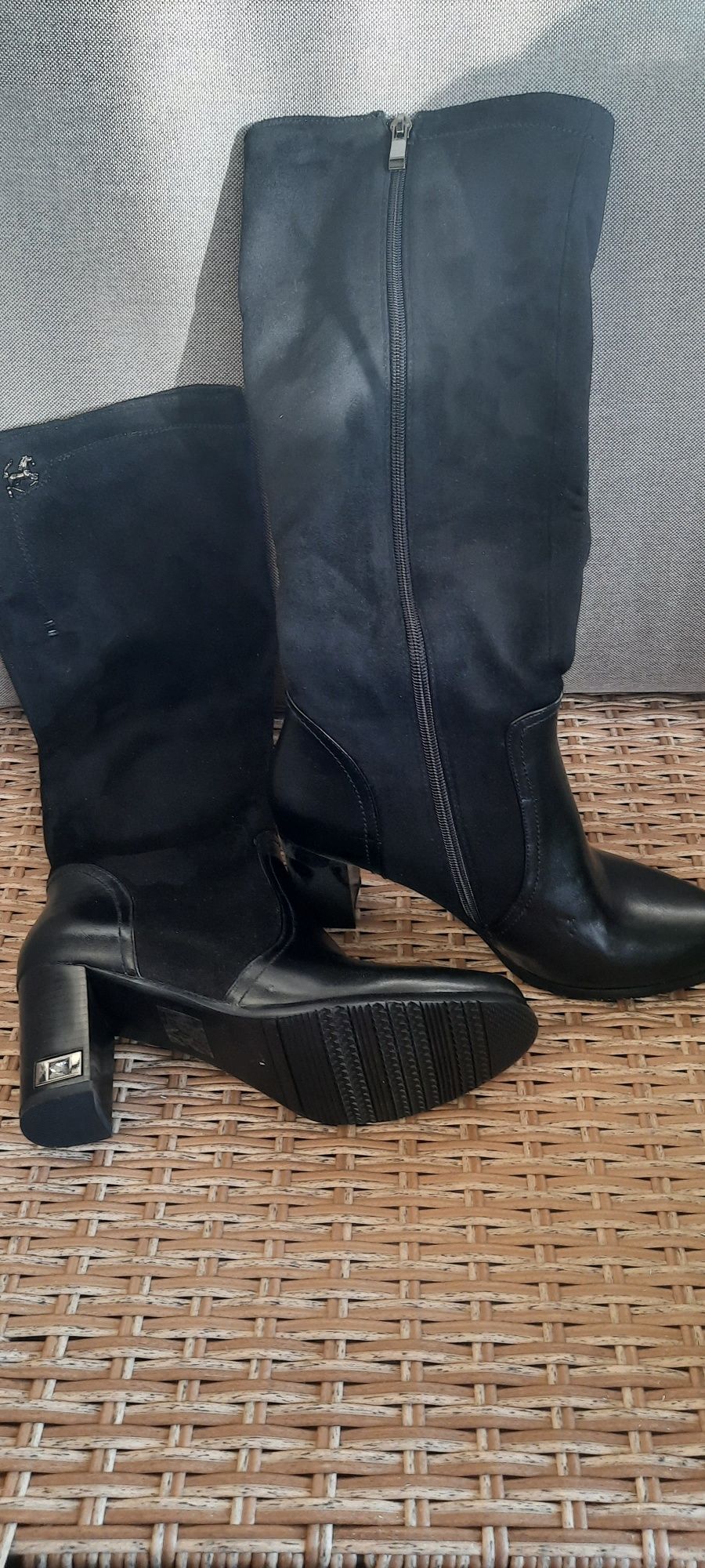 Cisme inalte negre din piele intoarsa  cu cristal pe toc, noi,nr 39