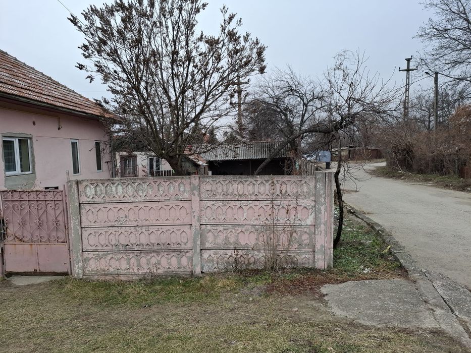 Vand casă în Baru zona centrală