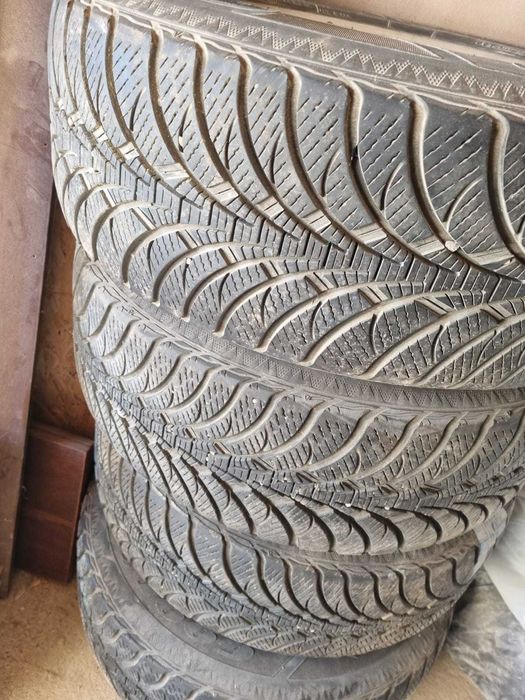 set complet roti iarna Good Year