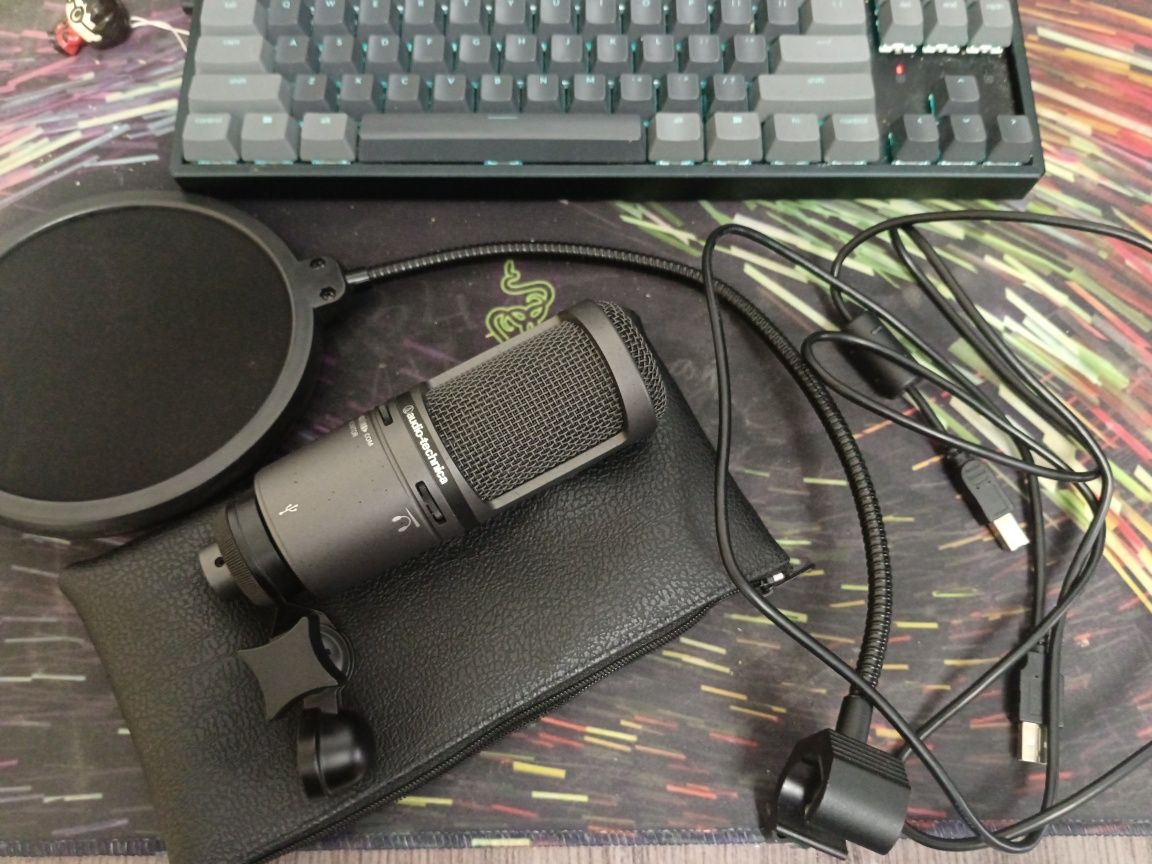 Микрофон AT2020USB+