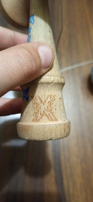 Kendama X second hand cu pictură