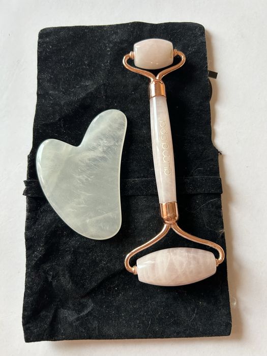 Продам скребо Гуаша( камень), массажер для лица из розового кварца