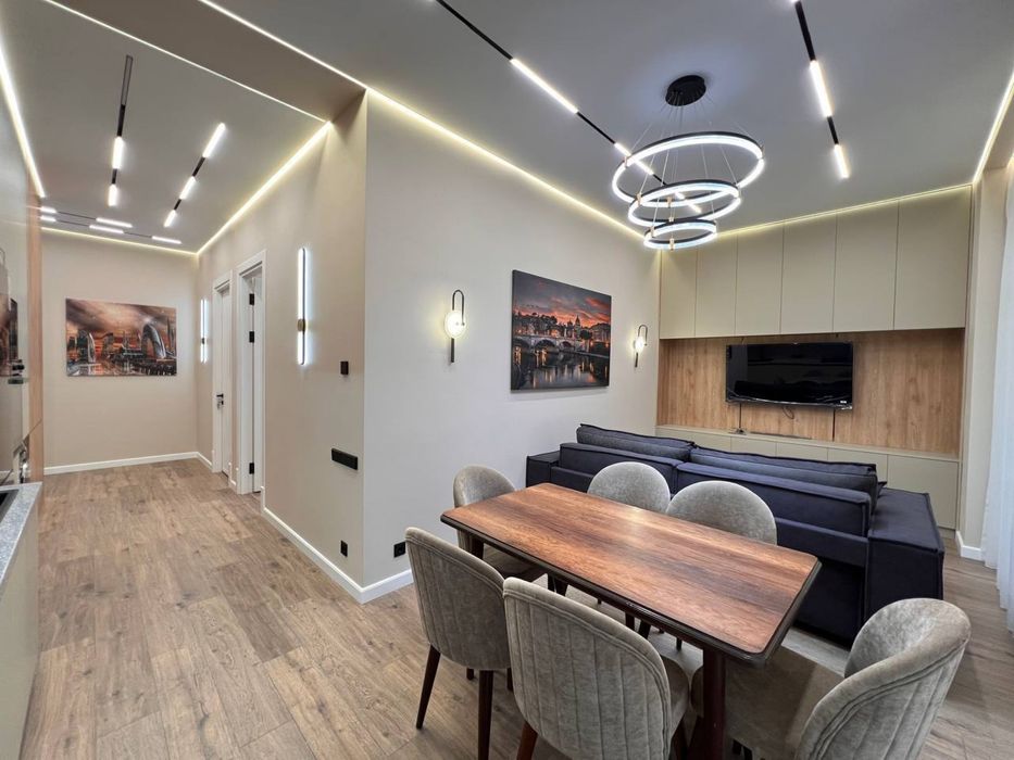 Люксовая квартира ЖК Skyline Towers 3/2/14 76м2