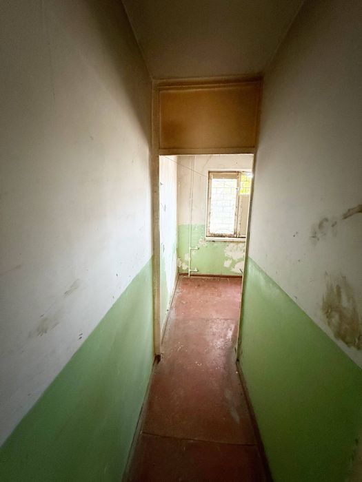 Срочно продаеться 1-комнатная квартира в городе чирчике районе 8микр