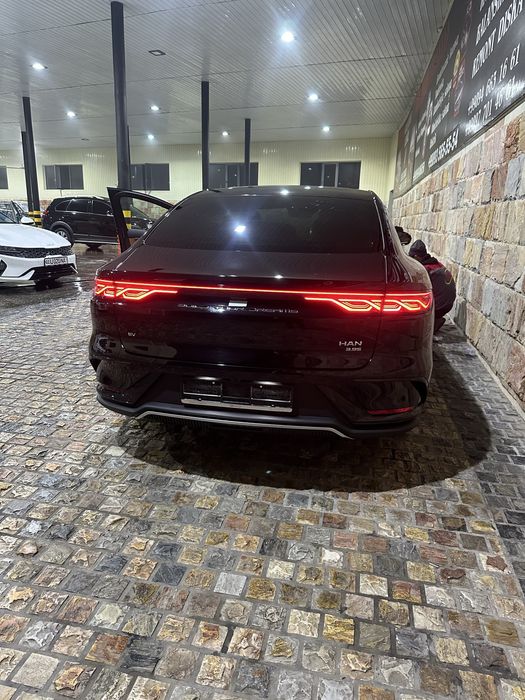 Byd Han duall Motor 3.9sek