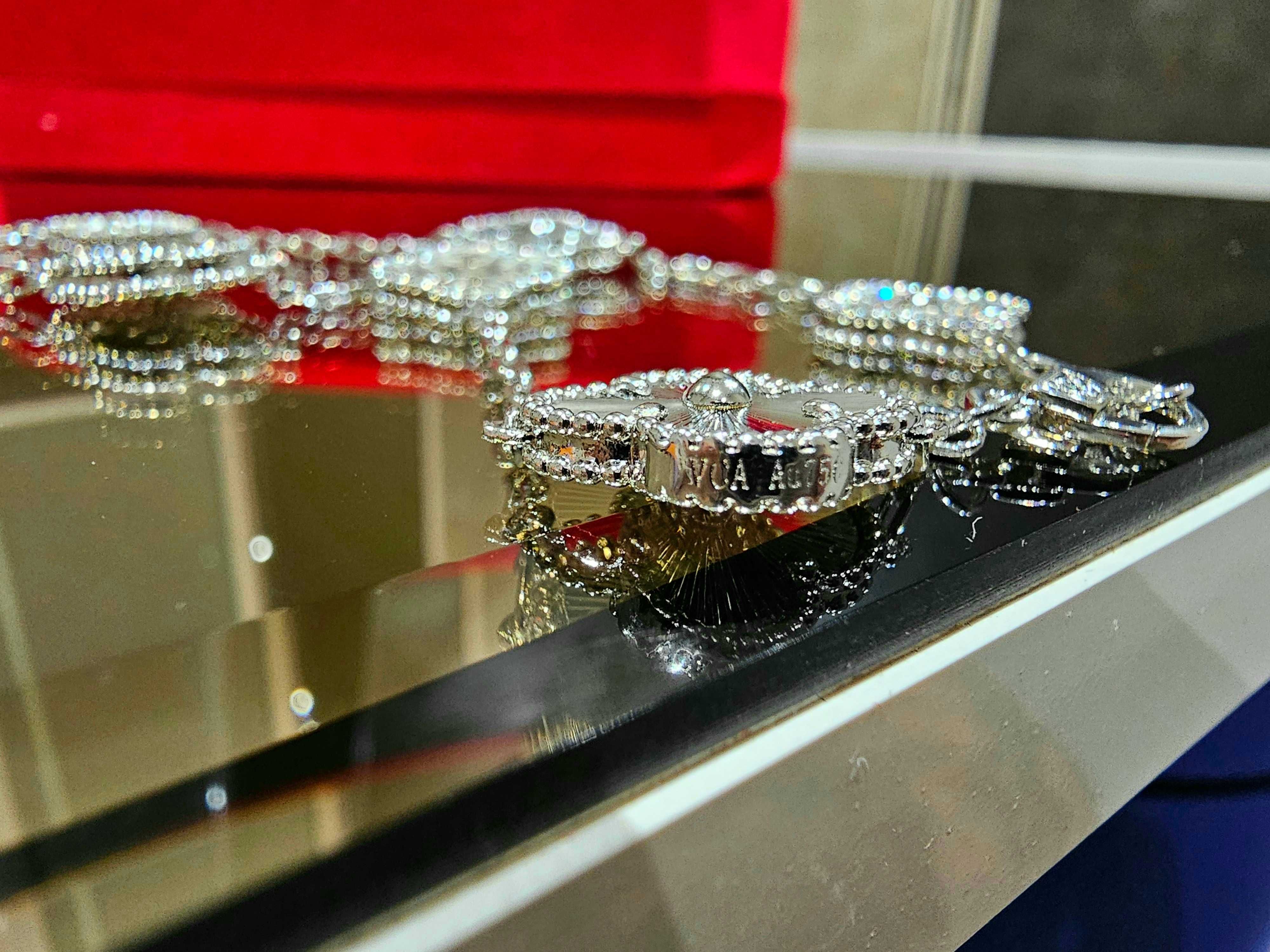 Van Cleef & Arpels VCA Silver Clear 20 Diamond Alhambra Дамско Колие