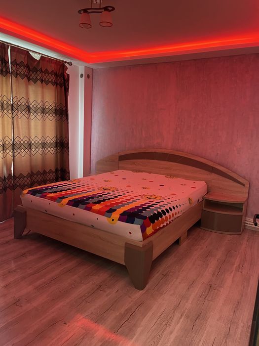 Închiriez apartament în regim hotelier