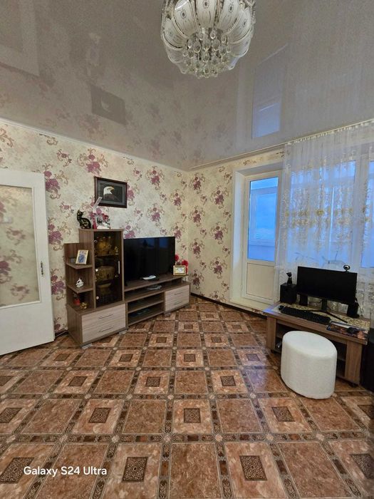 Продам или обменяю на дом в Сарани двухкомнатную квартиру.