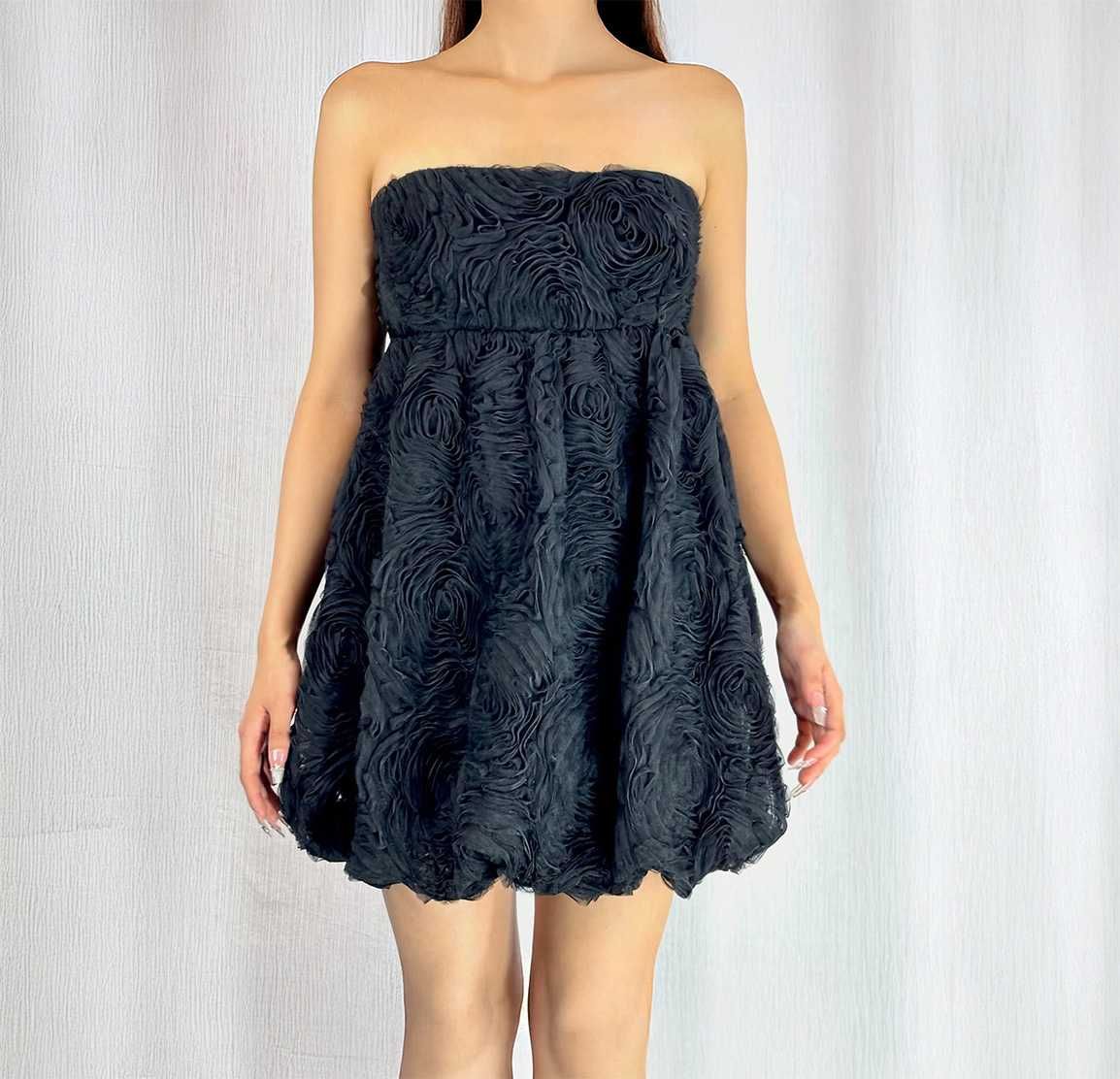 Рокля с релефни цветя Zara S