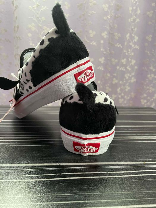 Детски кецове Vans ,101 далматинци