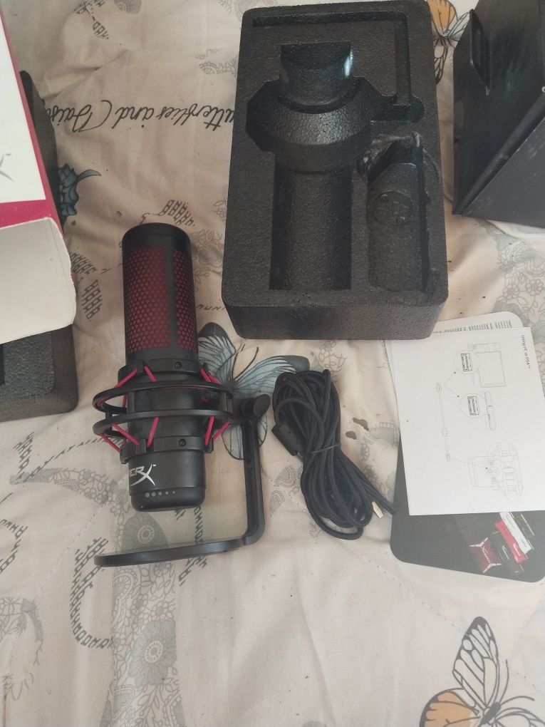 Продам микрофон hyperx