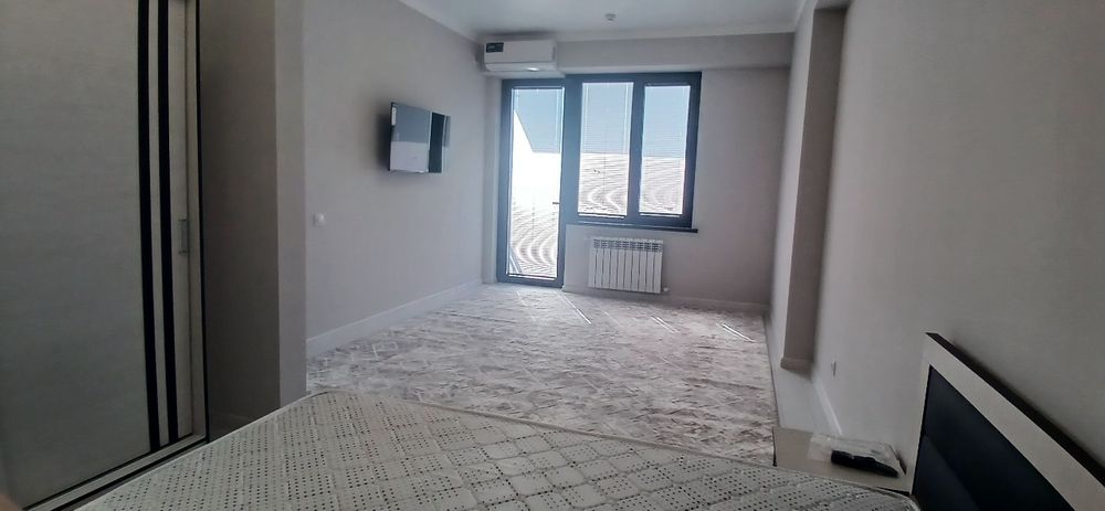 Ijaraga uy 1 xona Mirobod UzBUM da yangi uylardan yevro remont