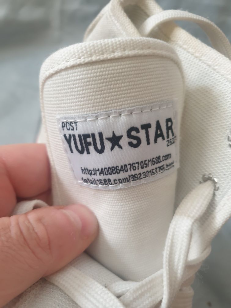 Sneakers Max Star măsura 36 se potrivește și la un 37