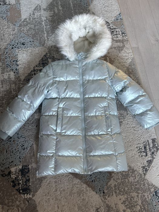 Продам зимнюю куртку на девочку