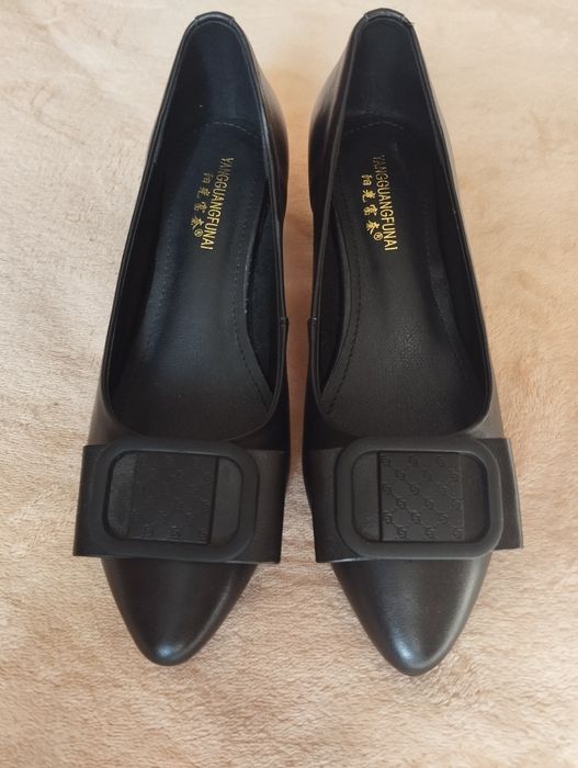 Туфельки кожаные фирменные черные