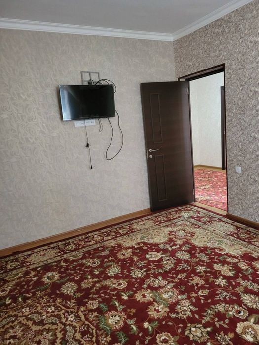 Mindonobod MFY 3 xonali kvartira sotiladi mashina bozor oldida