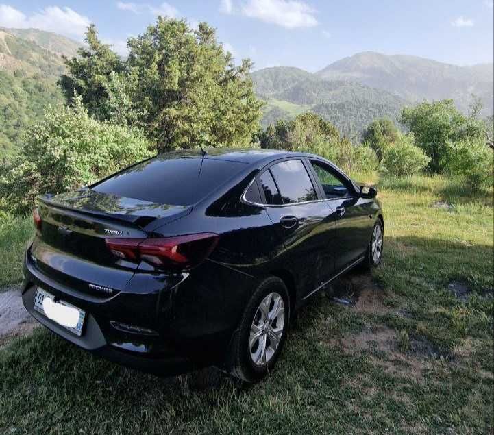 Срочно продаю Chevrolet Onix Premier 2 Plus Turbo 2024