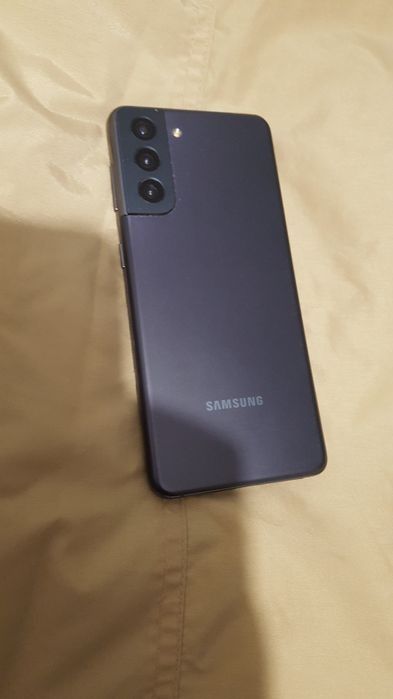 Vand Samsung S 21 negru 256 Gb ( cu accesorii )