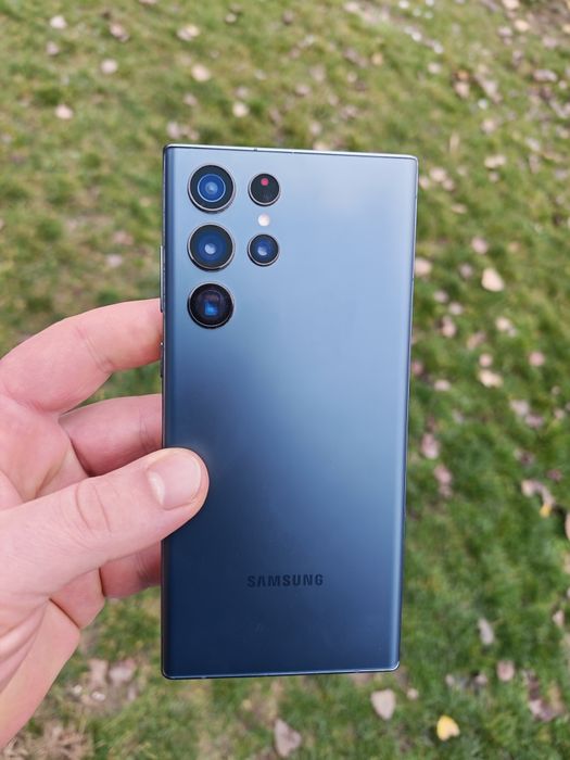 Samsung Galaxy S22 ULTRA 12gb ram 256 GB rom