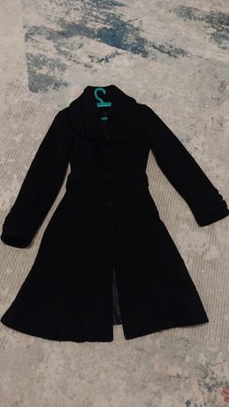 Пальто продаю чёрное в идеальном состоянии