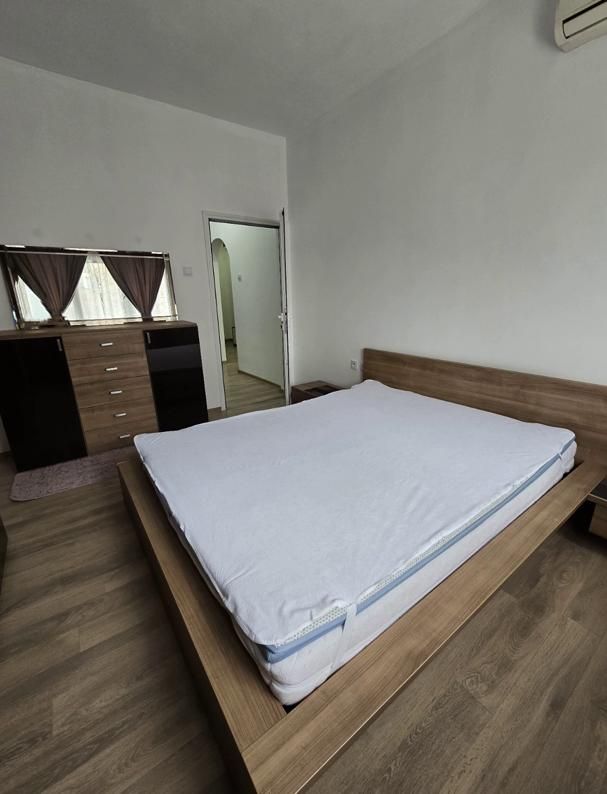 Дава се под наем Двустаен апартамент в Пловдив, Каменица 1 - 80 кв.м за 350 € - Снимка #2
