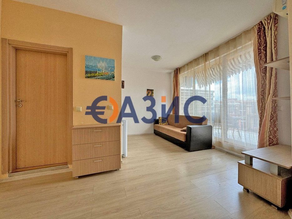 Продава се Двустаен апартамент в к.к. Слънчев бряг - 54 кв.м за 1038 €/кв.м - Снимка #3