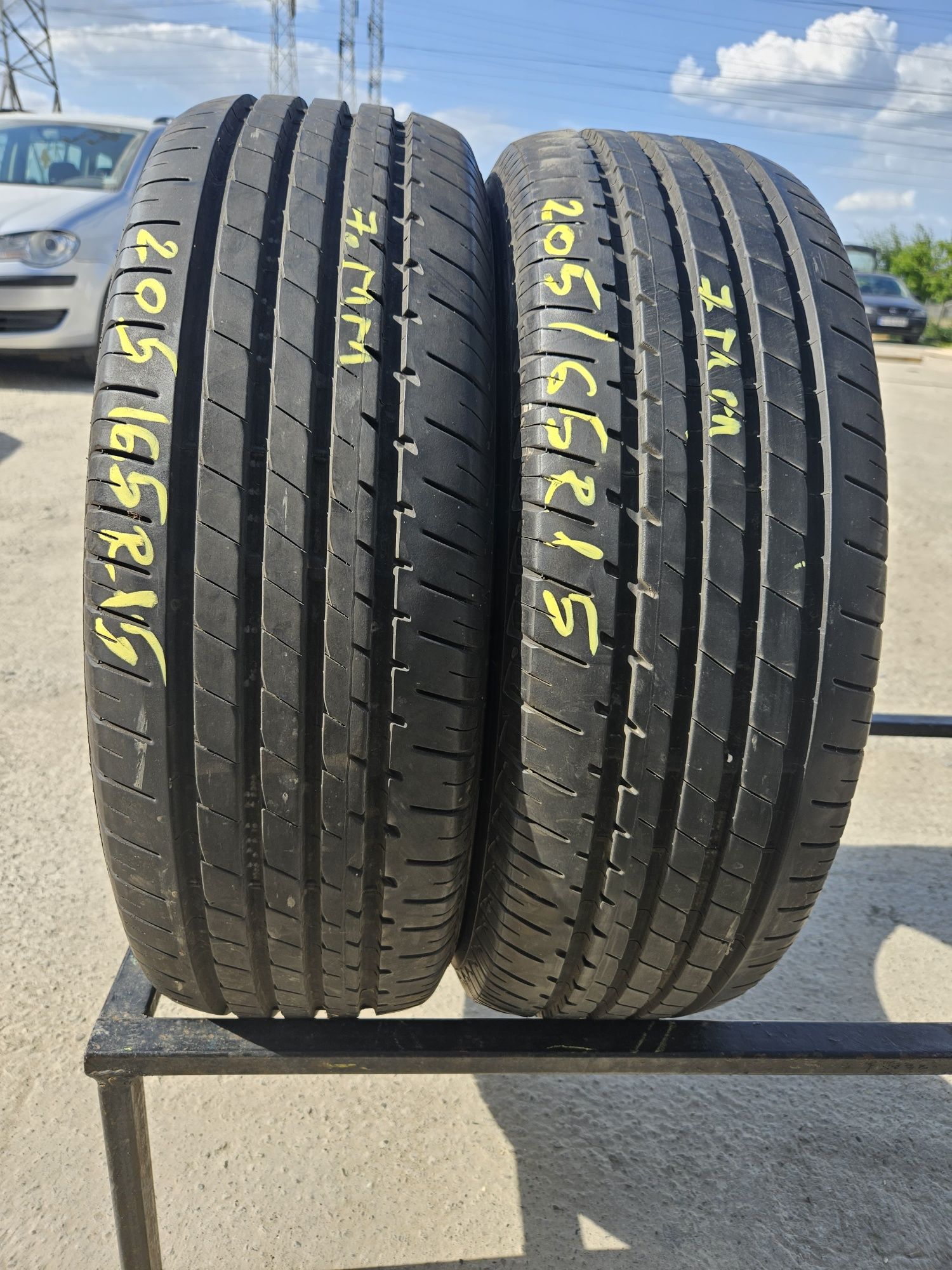 Vând anvelope vară 205/65/15 205/65r15