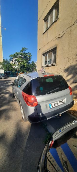 Vând Peugeot 207 SW