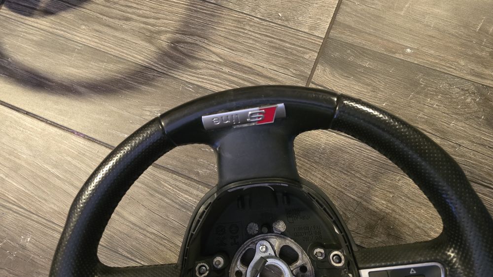 Volan S LINE Audi A3 8P 2008 piele perforată