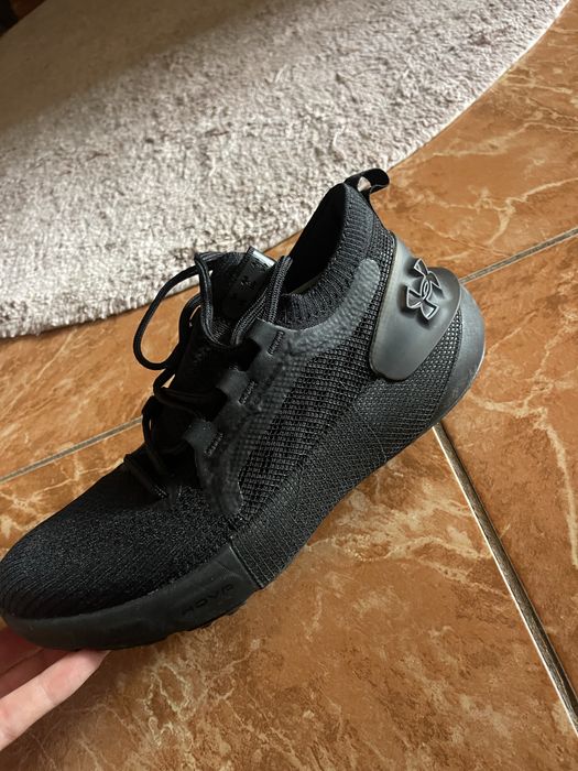 Adidasi Under armour