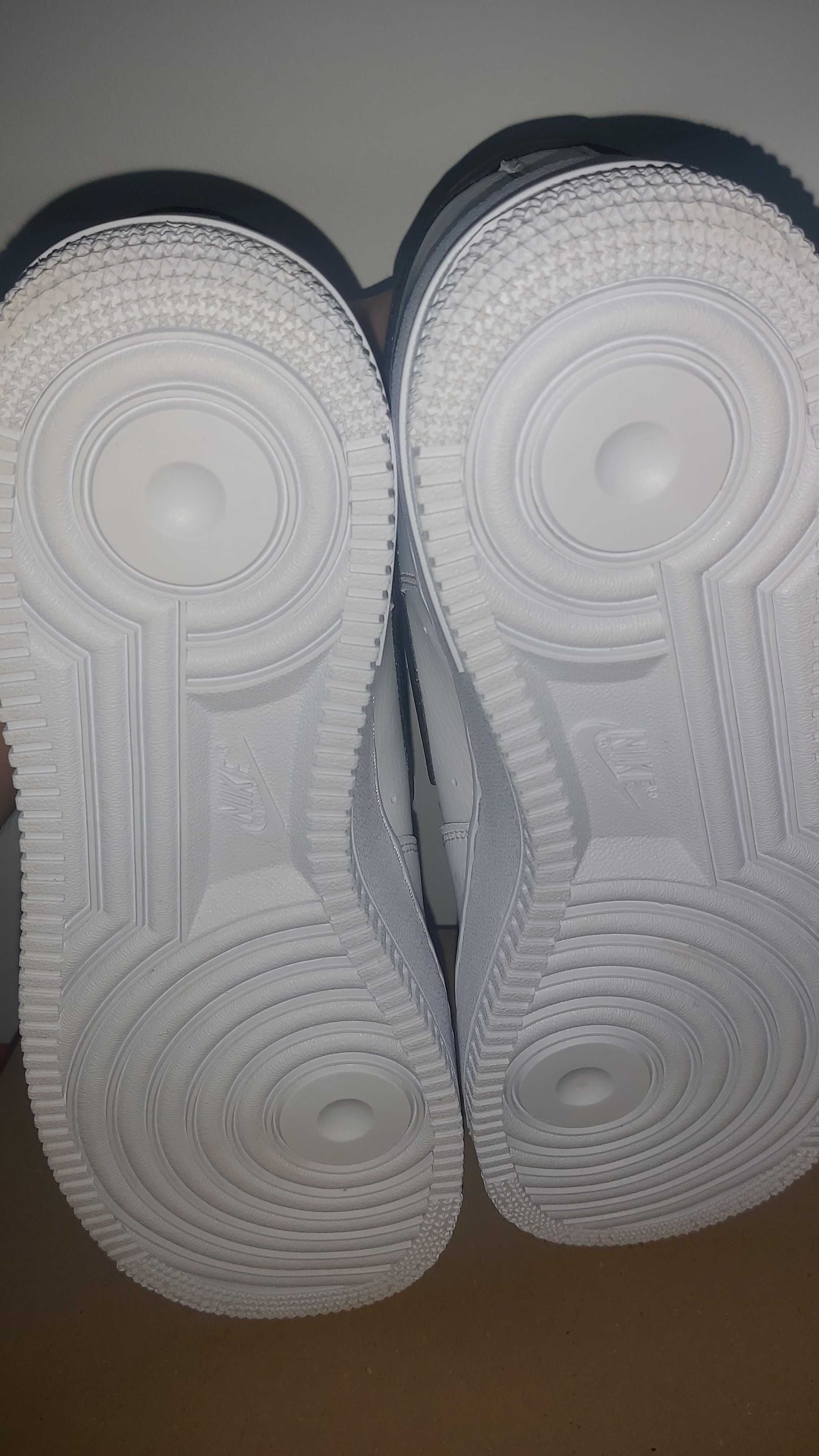 Nike Air Force 1 '07 "White & Black" - Номер 43