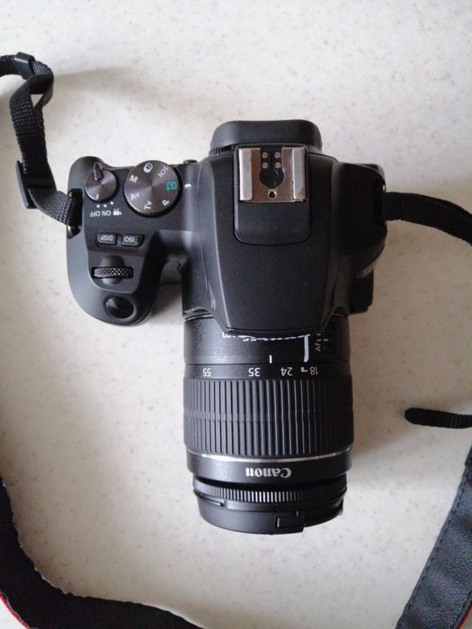 Aparat DSLR Cannon EOS 250D