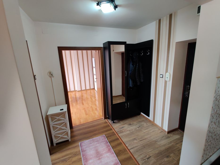 Vand apartament decomandat cu 1 camera 41.3 MP2 in zona OM