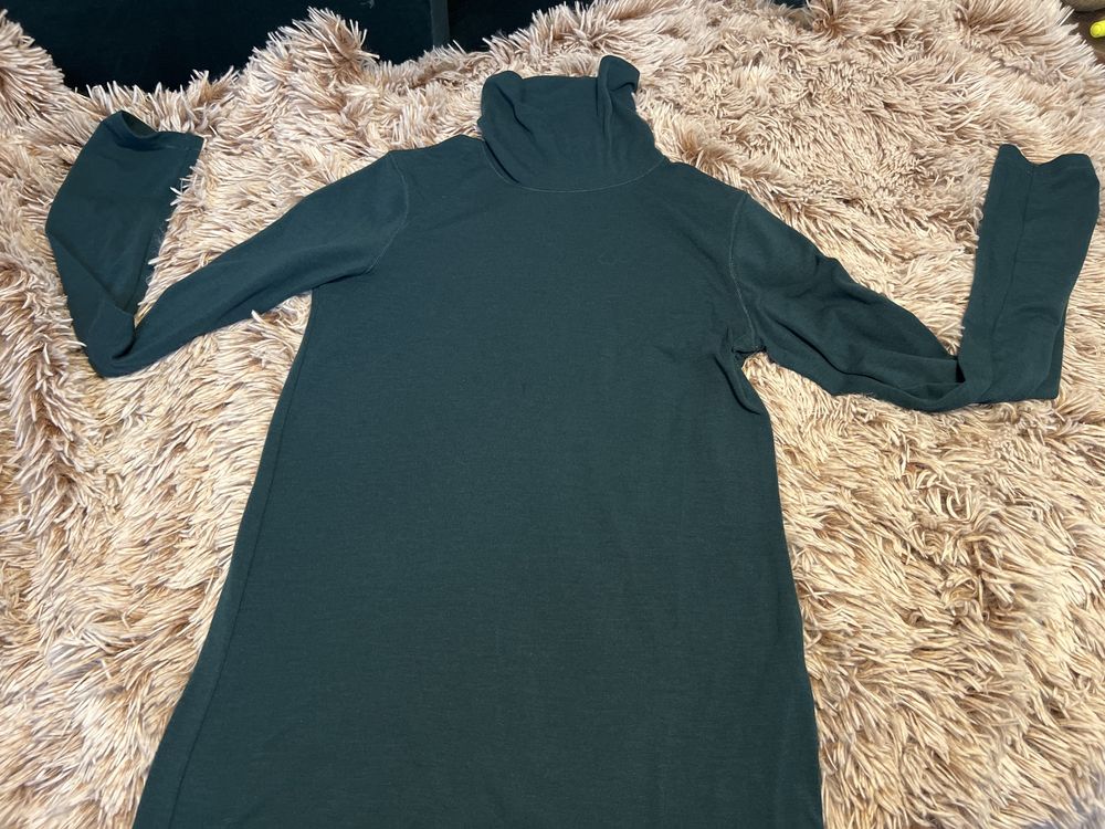 Bluza verde Bershka cu maneca lunga, S