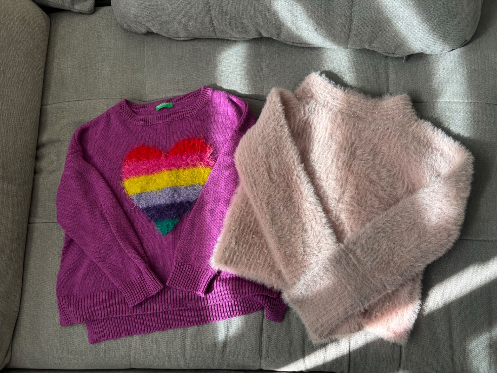 Два пуловера за момиче на 7г. Mayoral и Benetton.