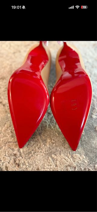 Christian Louboutin So Kate Nude