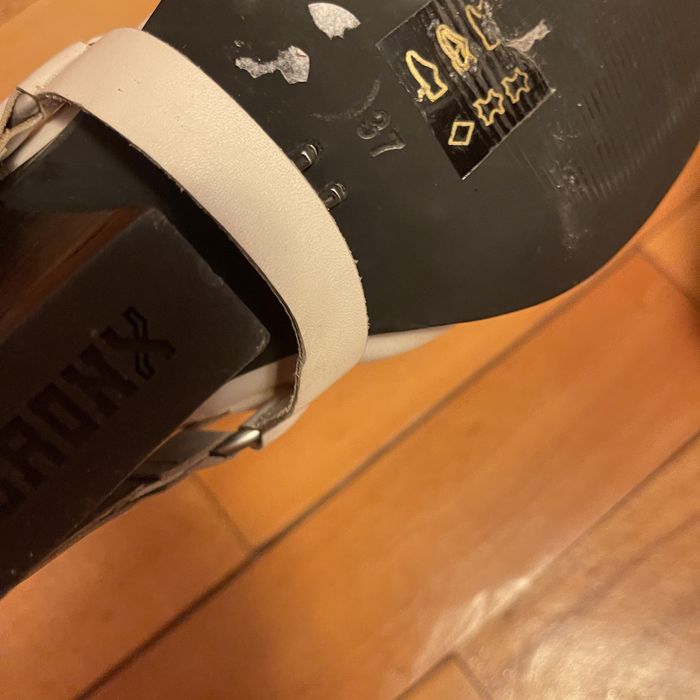 Vând botine  dama noi