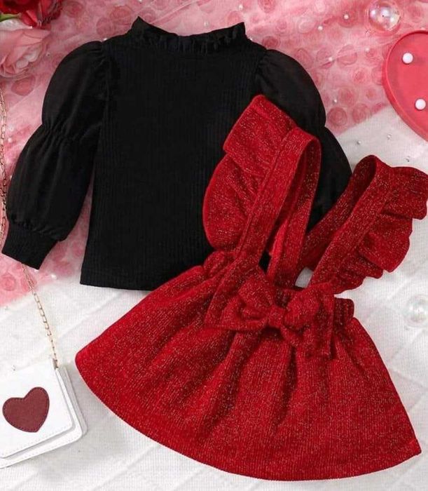 Vând seturi noi cu eticheta pentru fetite mărimea 80-86