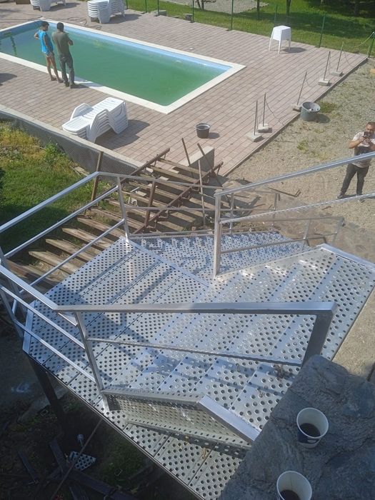 Facem scări zincate la comanda