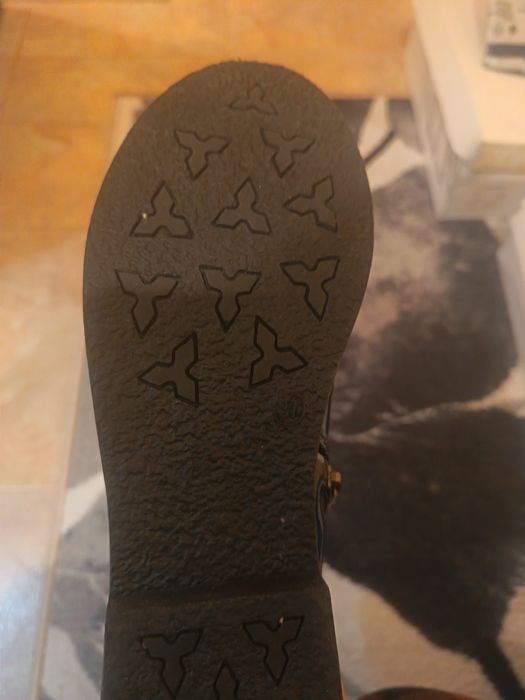 Боти лачени 37 номер