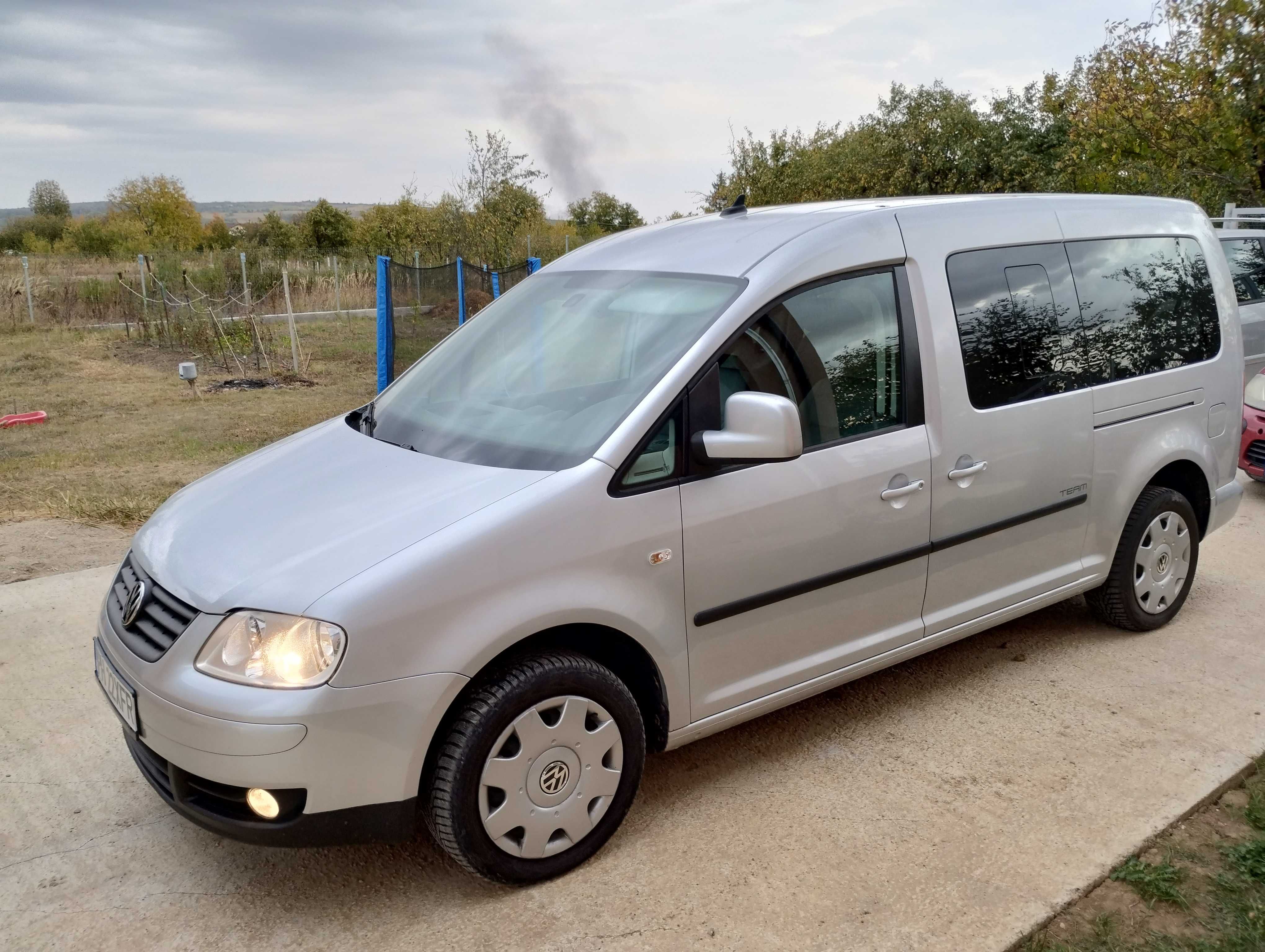 Volkswagen caddy maxi 7 locuri 2.0 tdi 140 cp