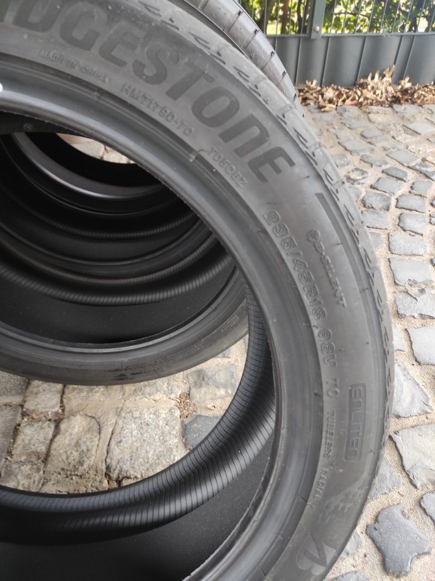 235/45/18 Bridgestone 4бр
