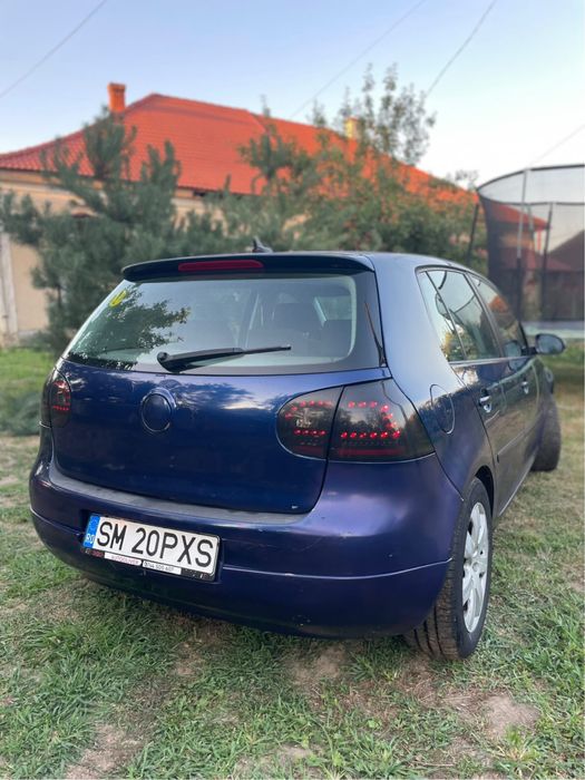 Golf 5 1.4 fsi 90 cp isi cauta un nou proprietar ,astept mesaj in priv
