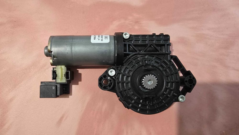 Части на шибидах (панорама) на мерцедес W205 седан