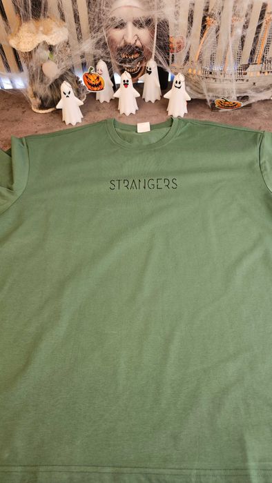 Продается мужская футболка с принтом