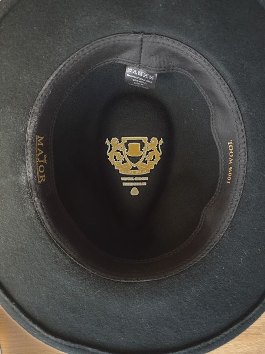 Pălărie fedora neagră din lână cu pană, din Anglia