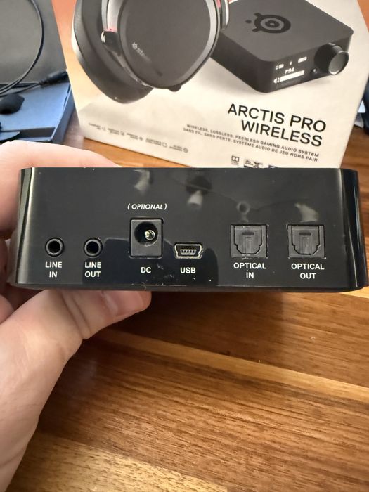 Casti gaming Arctis Pro Wireless