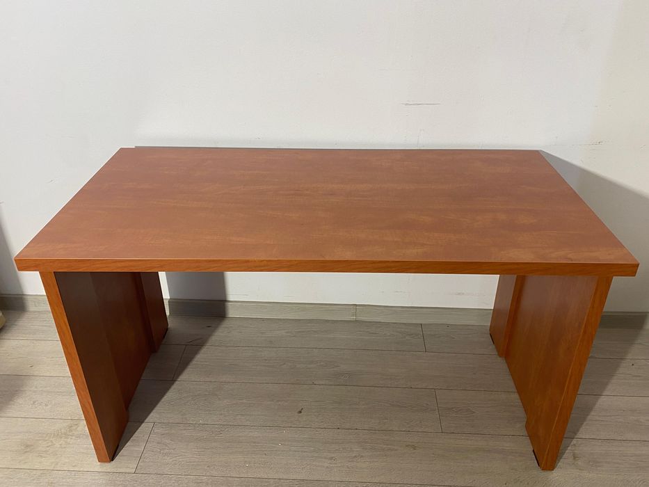 4 Buc. Birou 140X70 cm; Masă de Lucru Solidă