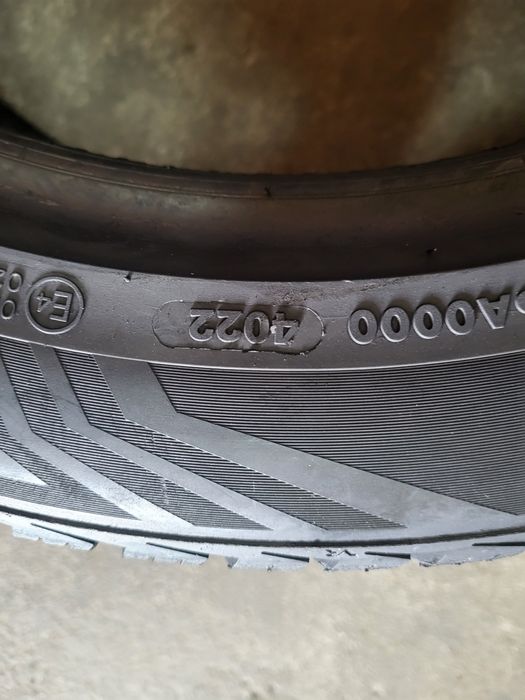 2 anvelope 215 50 R 17 Vredestein all season