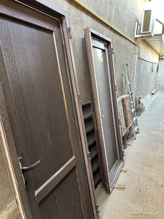 Пластиковые двери